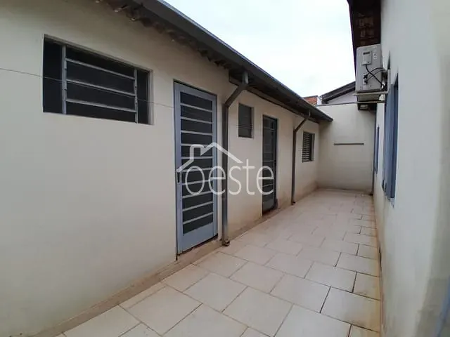 Casa com 250m² 3 quartos e 2 banheiros, à venda, no bairro Vila Boldrin em Santa Bárbara D'Oeste