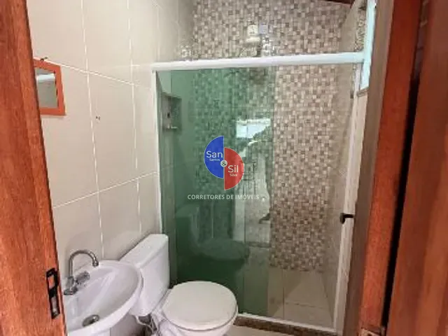 Casa 3 quartos e 2 banheiros, à venda, no bairro Praia do Imperador (Praia de Mauá) em Magé