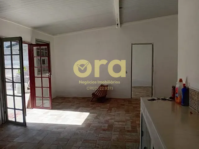 Casa com 230m² 3 quartos e 2 banheiros, à venda, no bairro Três Vendas em Pelotas