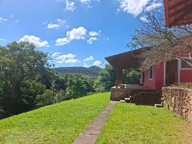 Casa com 2854m² 4 quartos e 6 banheiros, à venda ou para alugar, no bairro Residencial Parque Itapetinga em Atibaia