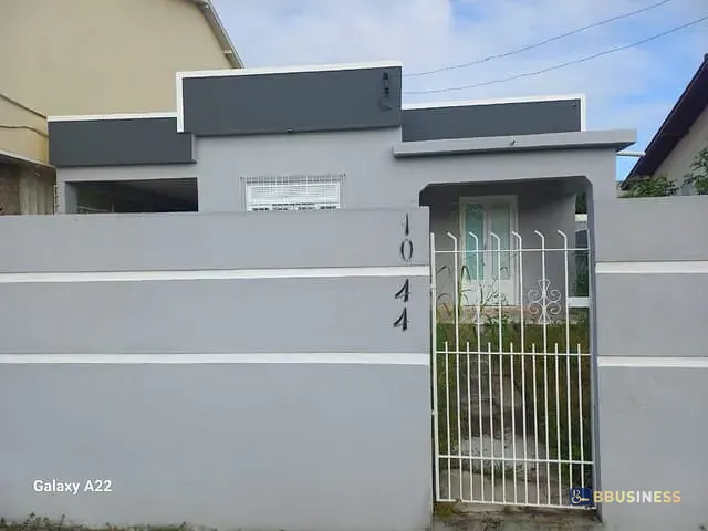 Casa com 231m² 3 quartos e 2 banheiros, à venda, no bairro IPS em Campos dos Goytacazes
