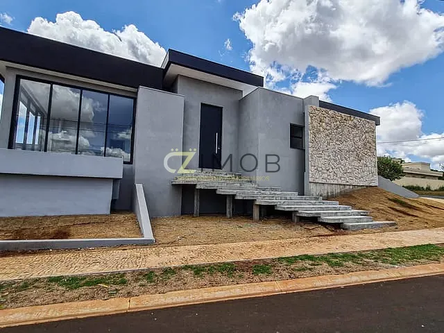 Casa com 438m² 3 quartos e 3 banheiros, à venda ou para alugar, no bairro Residencial Alto do Castelo em Ribeirão Preto