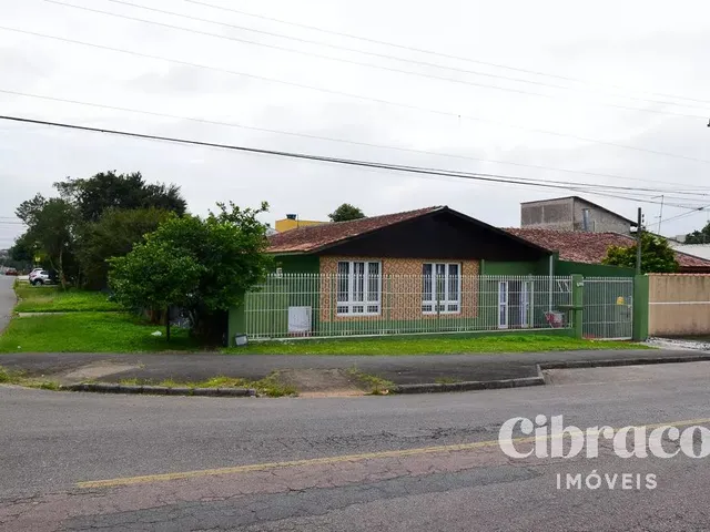 Casa com 384m², à venda, no bairro Cajuru em Curitiba