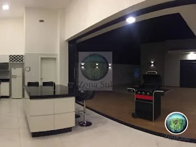 Casa com 298m² 4 quartos e 6 banheiros, à venda, no bairro Alphaville em Votorantim