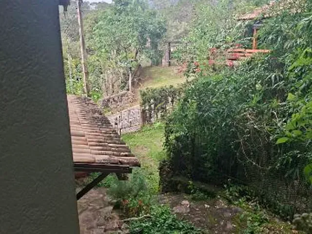Casa com 32110m² 4 quartos e 3 banheiros, para alugar, no bairro Jardim dos Cambaras em Atibaia