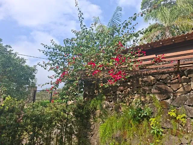 Casa com 32110m² 4 quartos e 3 banheiros, para alugar, no bairro Jardim dos Cambaras em Atibaia