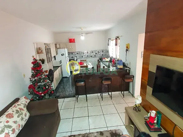 Casa 2 quartos e 2 banheiros, à venda, no bairro Monte Carlo em Londrina