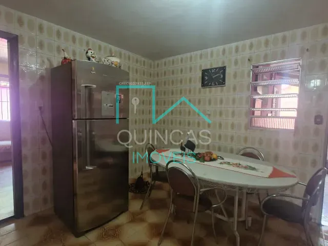 Casa com 250m² 3 quartos e 2 banheiros, à venda, no bairro Parque Residencial Eloy Chaves em Jundiaí