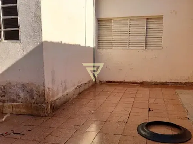 Casa com 252m² 2 quartos e 2 banheiros, à venda, no bairro Ipiranga em Ribeirão Preto