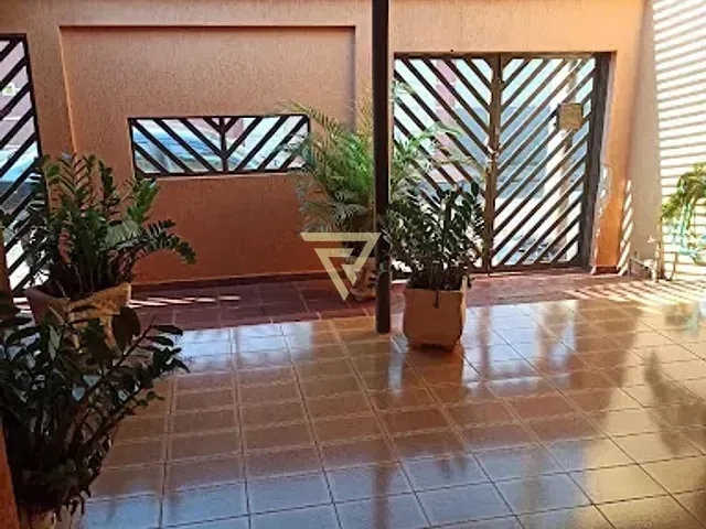 Casa com 252m² 2 quartos e 2 banheiros, à venda, no bairro Ipiranga em Ribeirão Preto