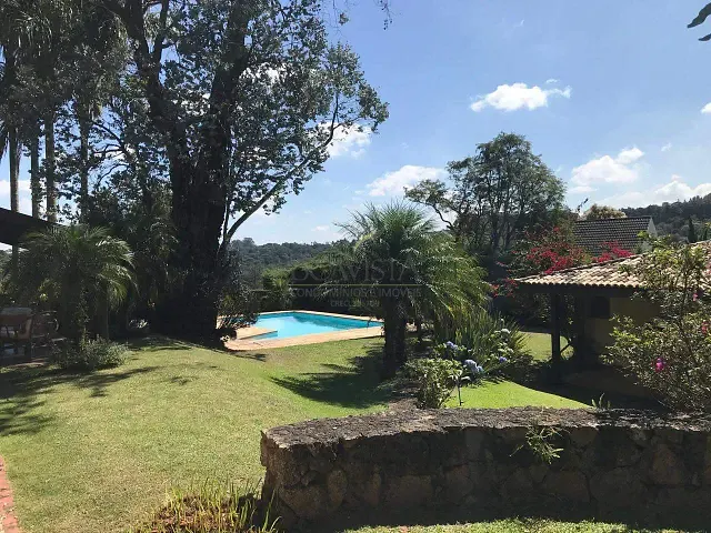 Casa com 1200m² 5 quartos e 5 banheiros, para alugar, no bairro Portão em Atibaia