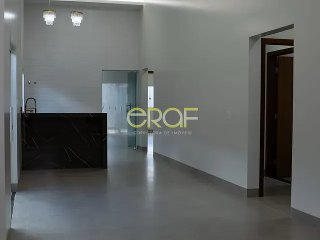 Casa com 300m² 3 quartos e 3 banheiros, à venda, no bairro Jardim Ipê em Formosa