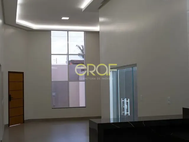 Casa com 300m² 3 quartos e 3 banheiros, à venda, no bairro Jardim Ipê em Formosa