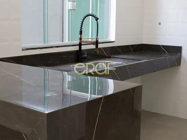 Casa com 300m² 3 quartos e 3 banheiros, à venda, no bairro Jardim Ipê em Formosa