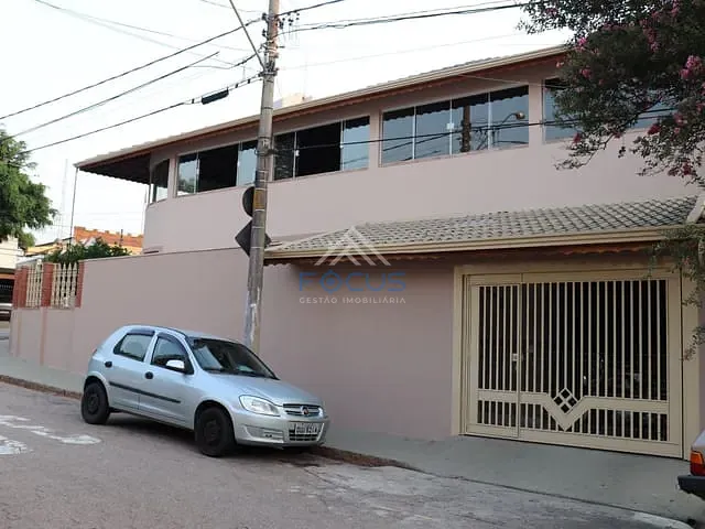 Casa com 300m² 3 quartos e 3 banheiros, à venda, no bairro Parque União em Jundiaí