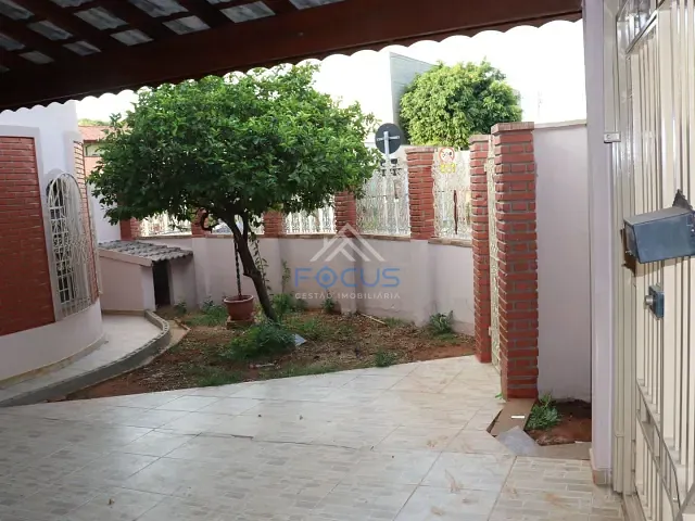 Casa com 300m² 3 quartos e 3 banheiros, à venda, no bairro Parque União em Jundiaí