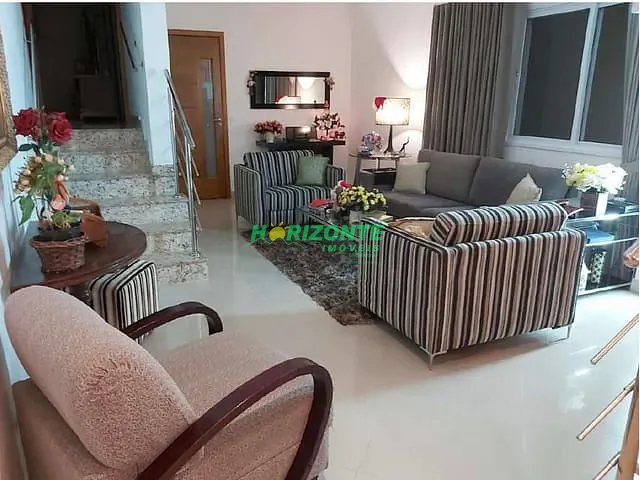 Casa com 310m² 4 quartos e 4 banheiros, à venda, no bairro Jardim San Marino em São José dos Campos