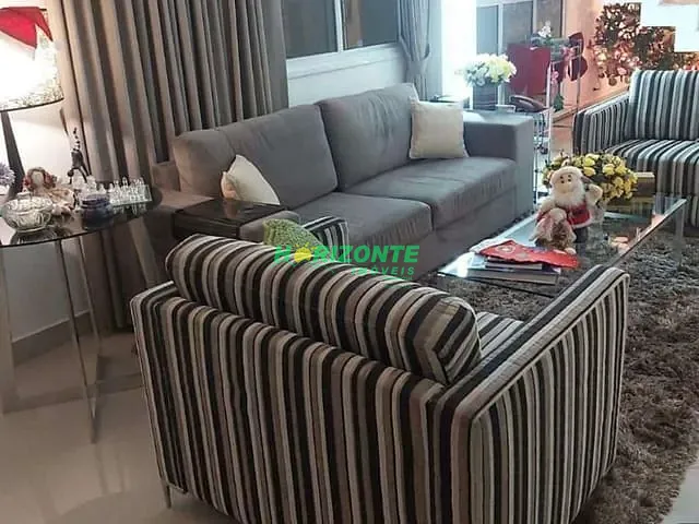Casa com 310m² 4 quartos e 4 banheiros, à venda, no bairro Jardim San Marino em São José dos Campos