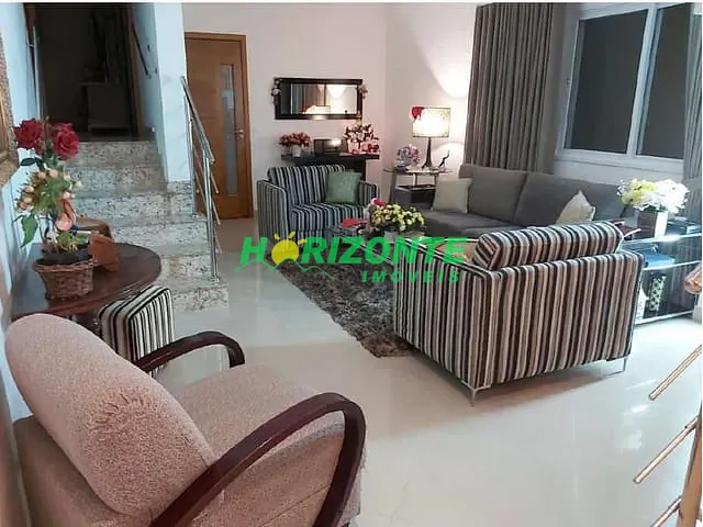 Casa com 310m² 4 quartos e 4 banheiros, à venda, no bairro Jardim San Marino em São José dos Campos