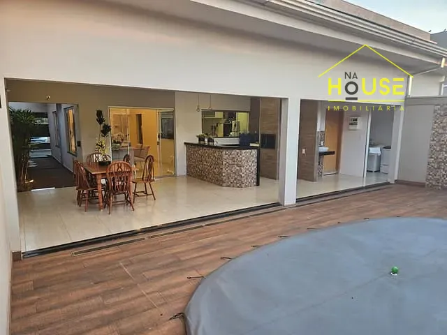 Casa com 301m² 3 quartos e 2 banheiros, à venda, no bairro Jardim Marim em Votuporanga