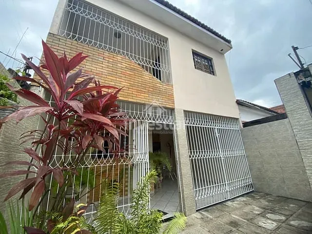 Casa com 135m² 3 quartos e 2 banheiros, à venda, no bairro Centenário em Campina Grande