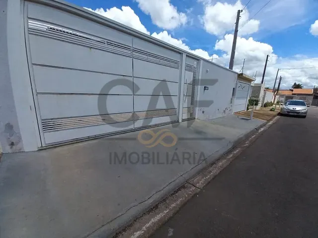 Casa com 200m² 2 quartos e 2 banheiros, à venda, no bairro Florindo Caetano em Artur Nogueira