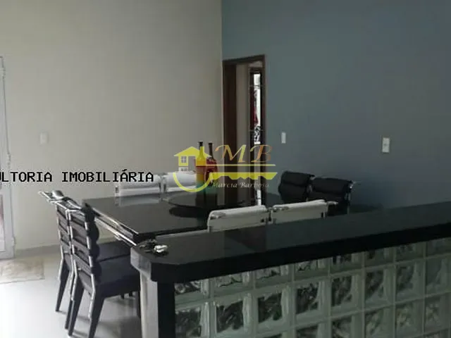 Casa com 500m² 3 quartos e 3 banheiros, à venda, no bairro Jardim São Clemente em Hortolândia
