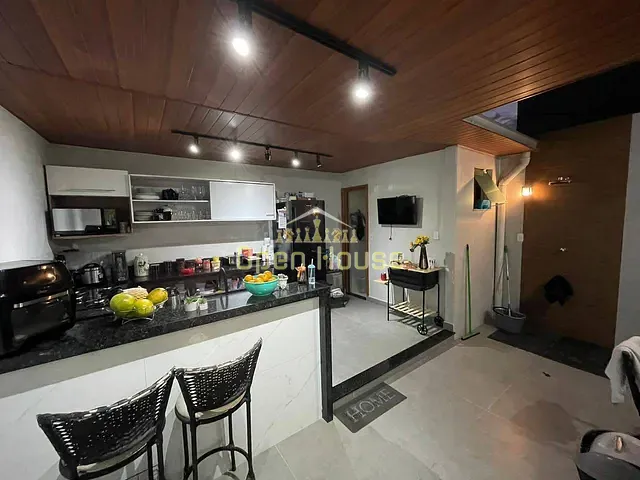 Casa 2 quartos e 3 banheiros, à venda, no bairro Dom Bosco em Volta Redonda