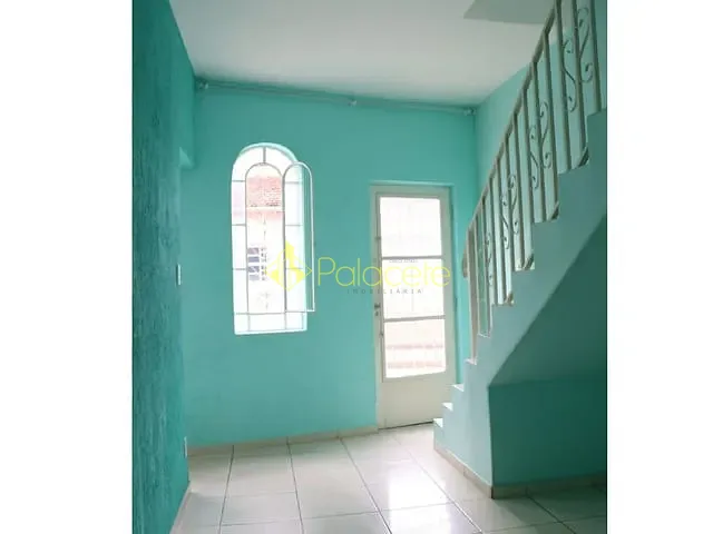 Casa 2 quartos e 2 banheiros, à venda, no bairro São Benedito em Guaratinguetá