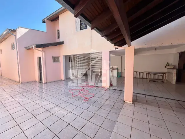 Casa com 340m² 3 quartos e 1 banheiro, à venda, no bairro Vila Cardia em Bauru