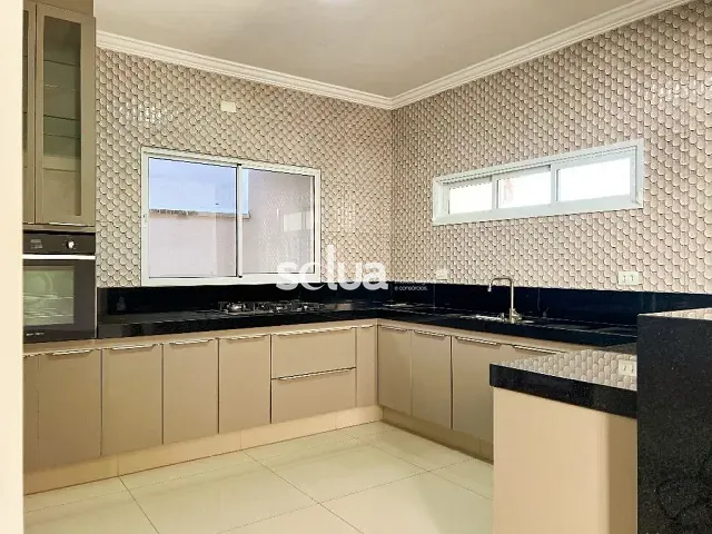 Casa com 250m² 3 quartos e 1 banheiro, à venda, no bairro Residencial Real Park Sumaré em Sumaré