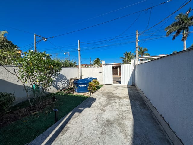 Casa 2 quartos e 2 banheiros, para alugar, no bairro Barroco (Itaipuaçu) em Maricá