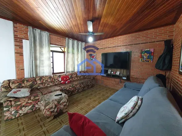 Casa com 420m² 3 quartos e 3 banheiros, à venda, no bairro Sumaré em Caraguatatuba