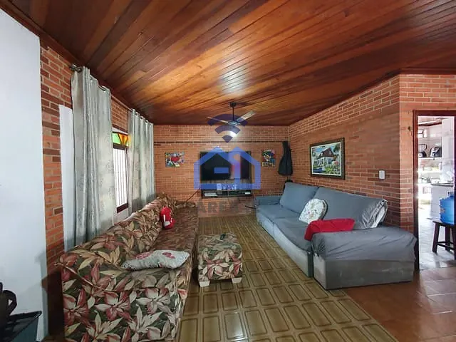 Casa com 420m² 3 quartos e 3 banheiros, à venda, no bairro Sumaré em Caraguatatuba