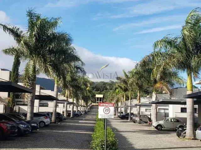Casa com 523m² 3 quartos e 3 banheiros, à venda, no bairro Vila Santista em Atibaia