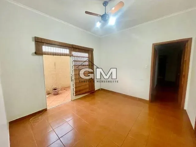 Casa com 255m² 4 quartos e 3 banheiros, à venda, no bairro Parque dos Bandeirantes em Ribeirão Preto