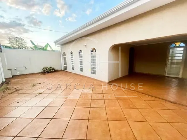 Casa com 255m² 4 quartos e 3 banheiros, à venda, no bairro Parque dos Bandeirantes em Ribeirão Preto