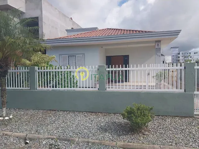 Casa 2 quartos e 2 banheiros, à venda, no bairro Balneário São José em Itapoá