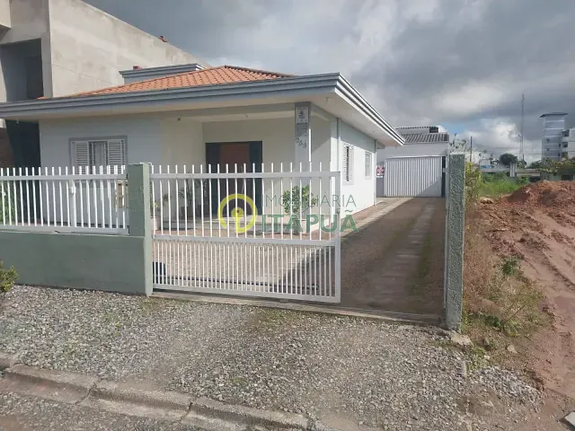 Casa 2 quartos e 2 banheiros, à venda, no bairro Balneário São José em Itapoá