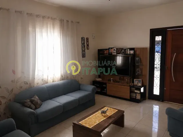 Casa 2 quartos e 2 banheiros, à venda, no bairro Balneário São José em Itapoá