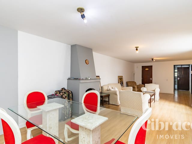 Casa 5 quartos e 5 banheiros, para alugar, no bairro Seminário em Curitiba