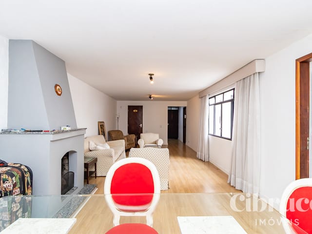 Casa 5 quartos e 5 banheiros, para alugar, no bairro Seminário em Curitiba