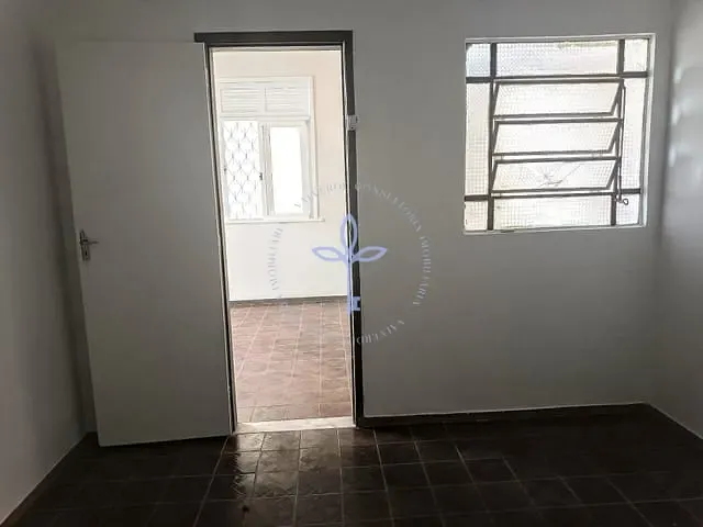 Casa com 50m² 2 quartos e 1 banheiro, para alugar, no bairro Realengo em Rio de Janeiro