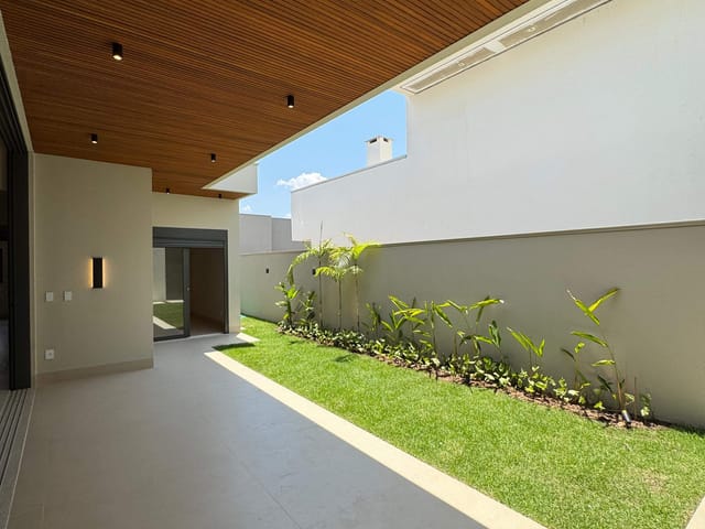 Casa com 328m² 3 quartos e 1 banheiro, à venda, no bairro Aquarela dos Poemas em Sinop