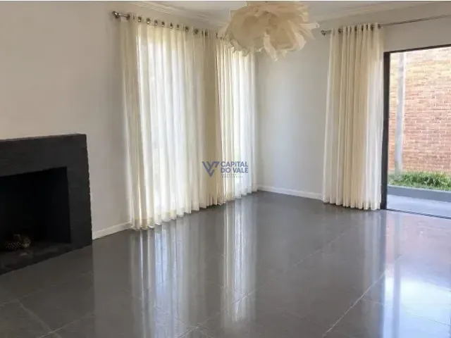 Casa com 250m² 4 quartos e 4 banheiros, à venda, no bairro Jardim Satélite em São José dos Campos
