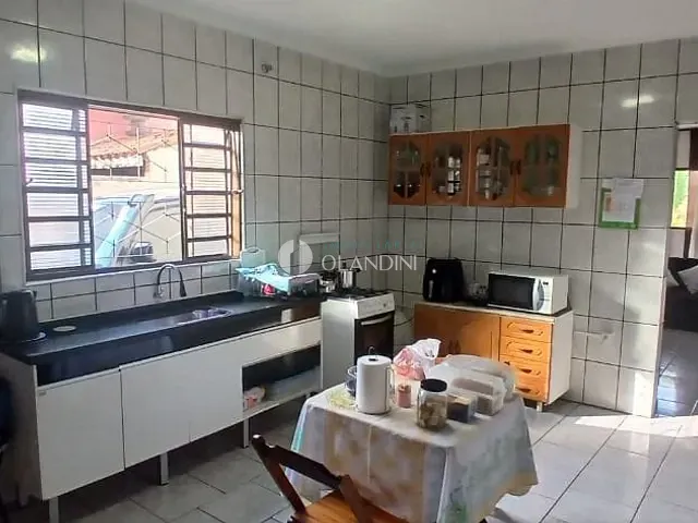 Casa com 300m² 3 quartos e 2 banheiros, à venda, no bairro Itamaraty em Artur Nogueira