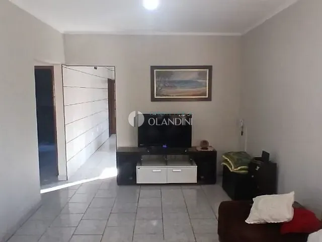 Casa com 300m² 3 quartos e 2 banheiros, à venda, no bairro Itamaraty em Artur Nogueira