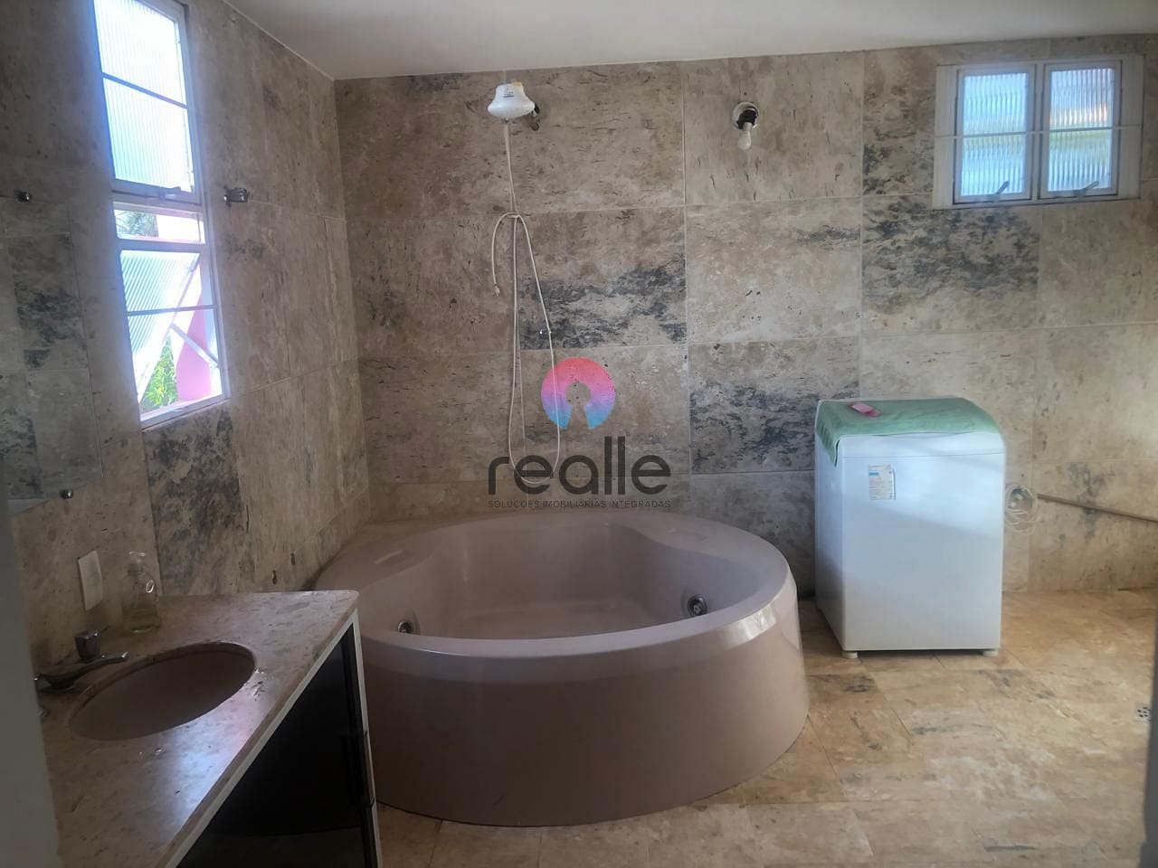 Casa à venda com 4 quartos, 550m² - Foto 3