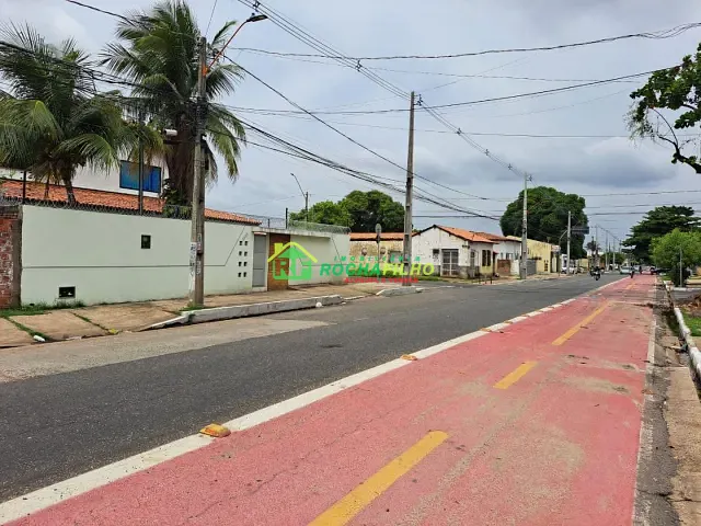 Casa com 640m² 6 quartos e 4 banheiros, à venda, no bairro Pirajá em Teresina
