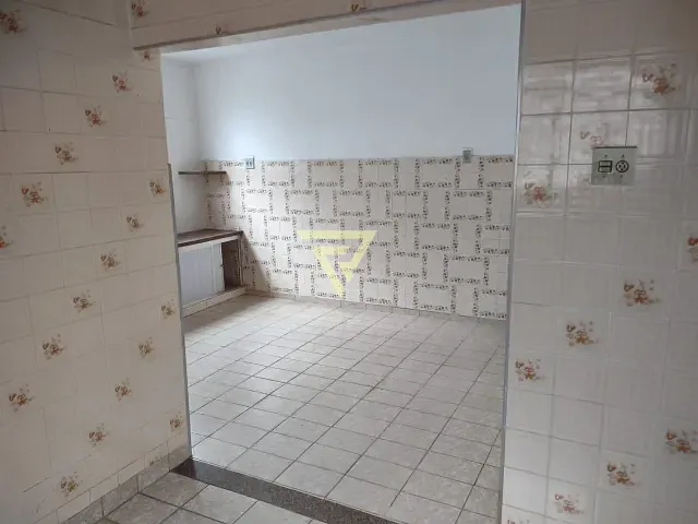 Casa com 188m² 2 quartos e 2 banheiros, à venda, no bairro Ipiranga em Ribeirão Preto